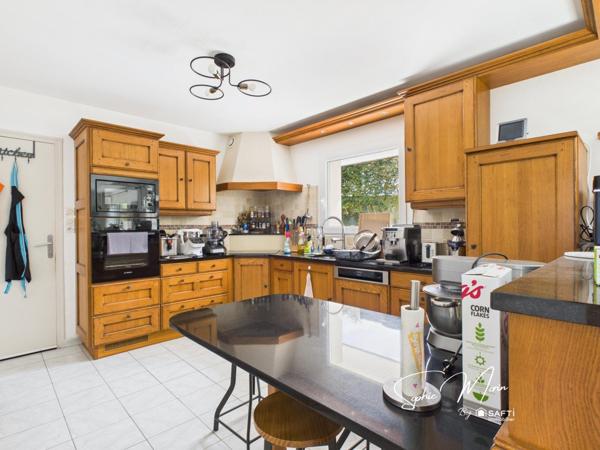 SUPERBE MAISON FAMILLIALE AVEC PISCINE ET SPA