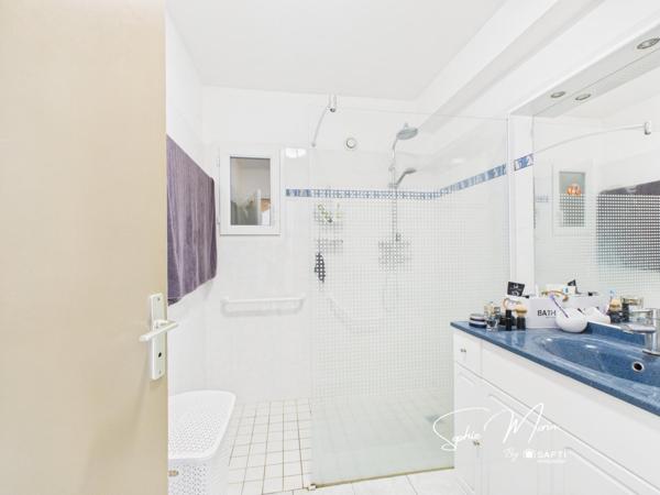 SUPERBE MAISON FAMILLIALE AVEC PISCINE ET SPA