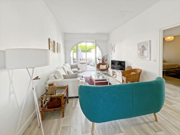 BAISSE DE PRIX LE CANNET Maison indépendante de caractère avec 2 appartements et jardin