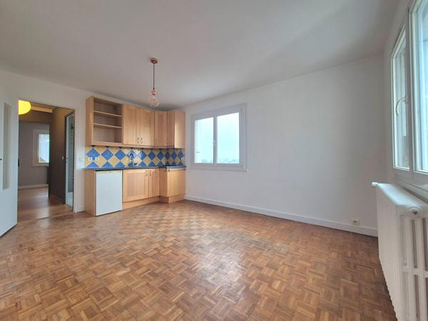 ZOLA – Rue Marzelle de Grillaud – T2 avec parking et cave