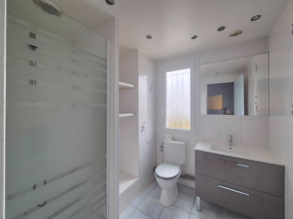 ZOLA – Rue Marzelle de Grillaud – T2 avec parking et cave