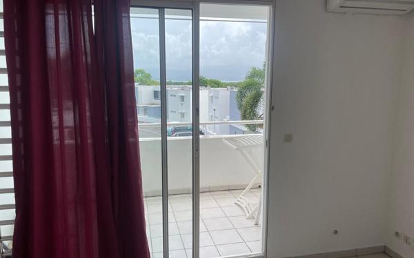 Appartement à vendre    1 pièce • 21,92 m2 Les Abymes
