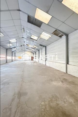 Dépôt de 294 m² en zone industrielle