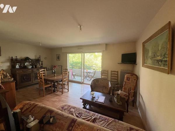 HENNEBONT proche leclerc appartement T3 avec balcon et parkings sous-sol (locataire en place)