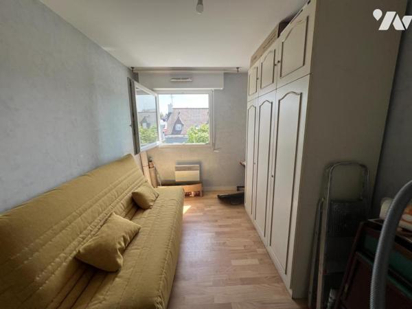 HENNEBONT proche leclerc appartement T3 avec balcon et parkings sous-sol (locataire en place)