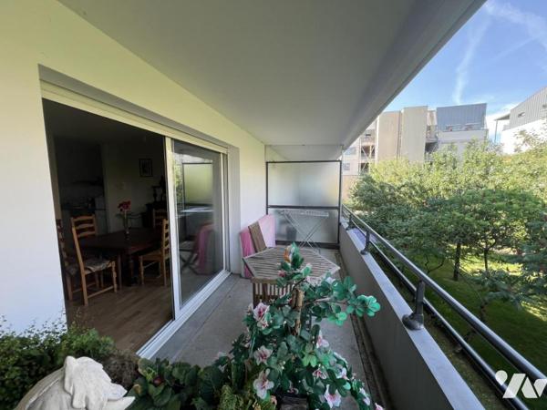HENNEBONT proche leclerc appartement T3 avec balcon et parkings sous-sol (locataire en place)