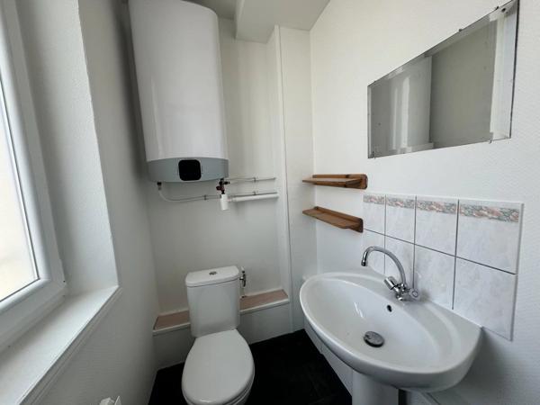 Location                                                      Appartement
                        
                     3 pièces                      55 m2                     à Saint-Quentin