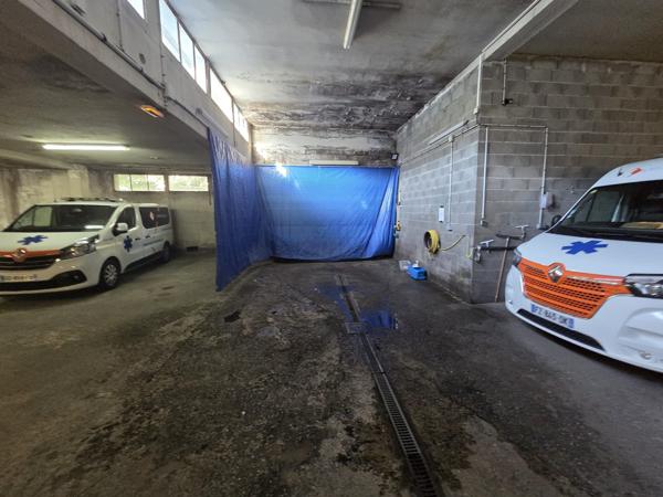 Entrepôts Centre Ville Briançon 667m2