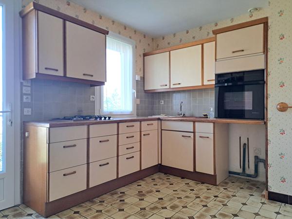 Maison 8 pièces à vendre Châtellerault - 86100 / Réf: 11935