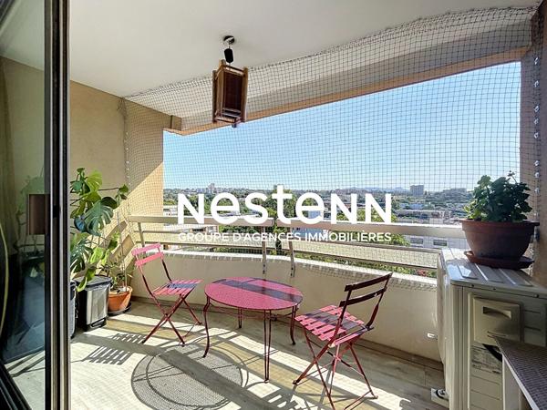 Appartement T2 dernier étage avec ascenseur, terrasse, box fermé, vue dégagée, proximité tramway