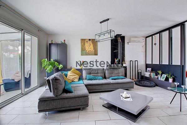 Magnifique maison T6 de plain-pied avec piscine situé Vitrolles proche rocher