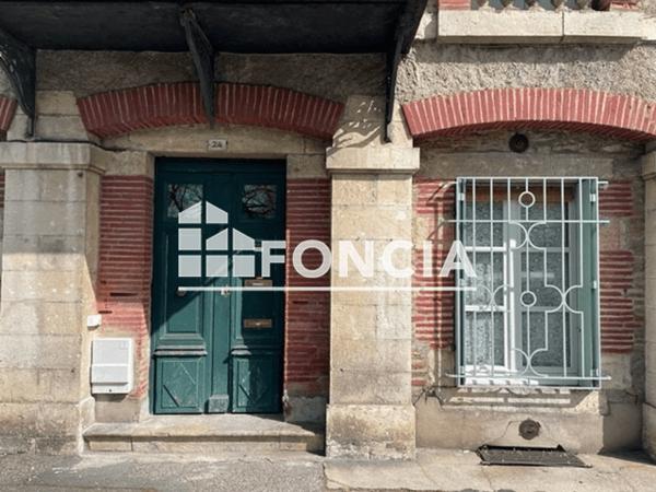 Location Studio 27 m² - 24 COURS VAXIS Cahors 46000