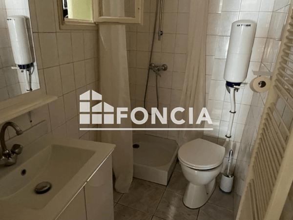 Location Studio 27 m² - 24 COURS VAXIS Cahors 46000