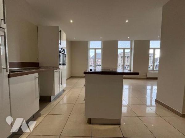  APPARTEMENT à vendre à HAZEBROUCK 59190 / vue sur la Grand'Place / En résidence de standing, à...