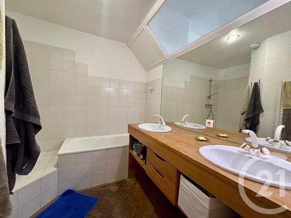 Appartement F6 à vendre  6 pièces - 215 m 2   ST ETIENNE  - 42