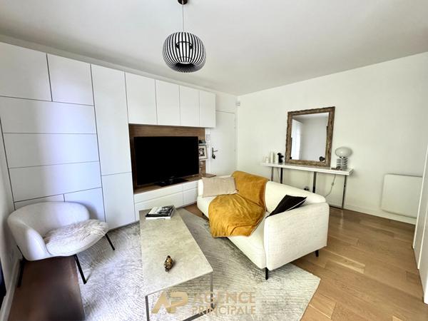 Appartement - T3 - 2 chambres - La Rochelle secteur Médiathèque (Ville en Bois) 498 750 € **  - Référence  JH735D4