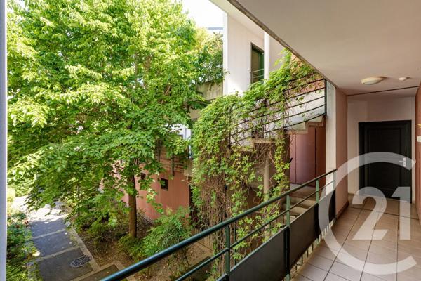 Appartement T3 à vendre  3 pièces - 74 m 2   GRENOBLE  - 38