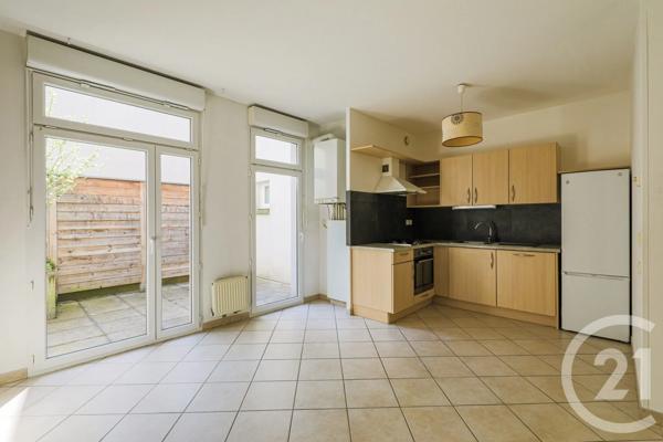Appartement T3 à vendre  3 pièces - 74 m 2   GRENOBLE  - 38