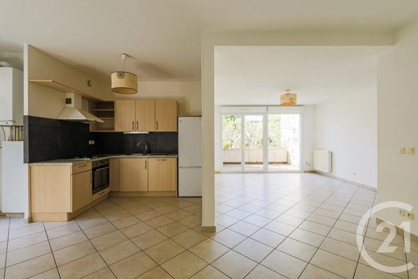 Appartement T3 à vendre  3 pièces - 74 m 2   GRENOBLE  - 38