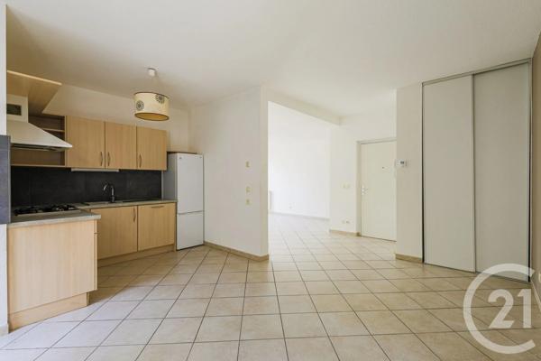 Appartement T3 à vendre  3 pièces - 74 m 2   GRENOBLE  - 38