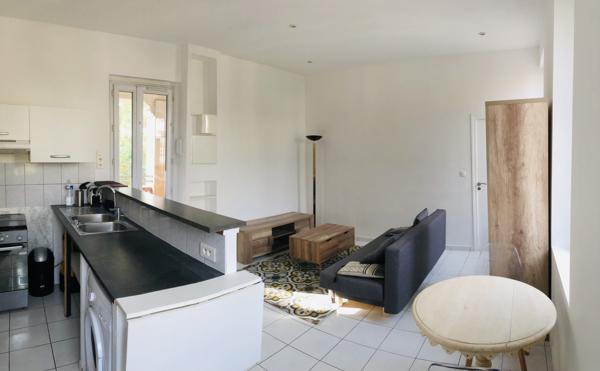 Appartement T2 loué MEUBLÉ