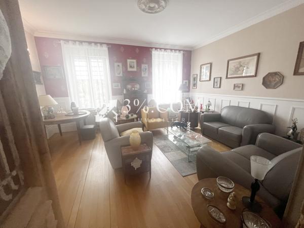 Maison 10 pièce(s) 4 chambre(s) 207 m²