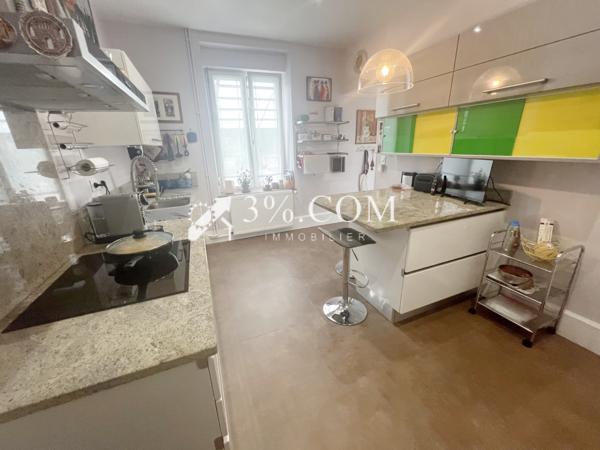 Maison 10 pièce(s) 4 chambre(s) 207 m²