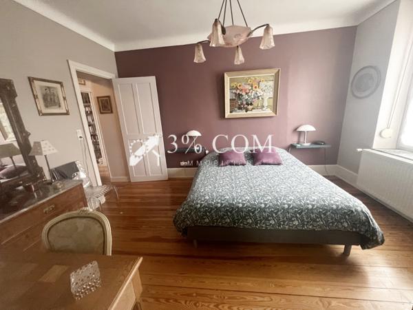 Maison 10 pièce(s) 4 chambre(s) 207 m²