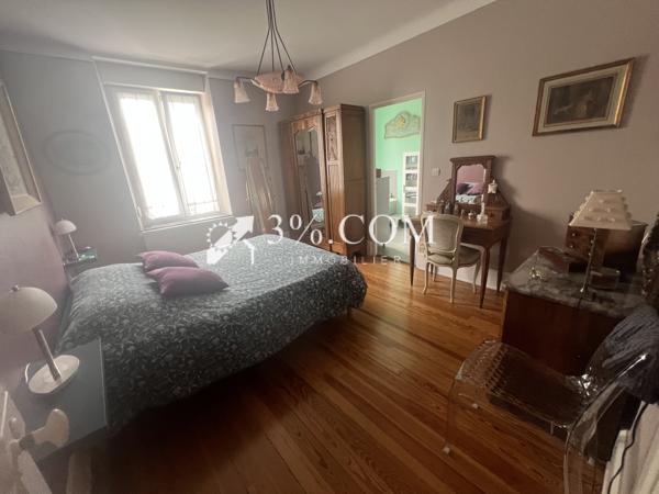 Maison 10 pièce(s) 4 chambre(s) 207 m²