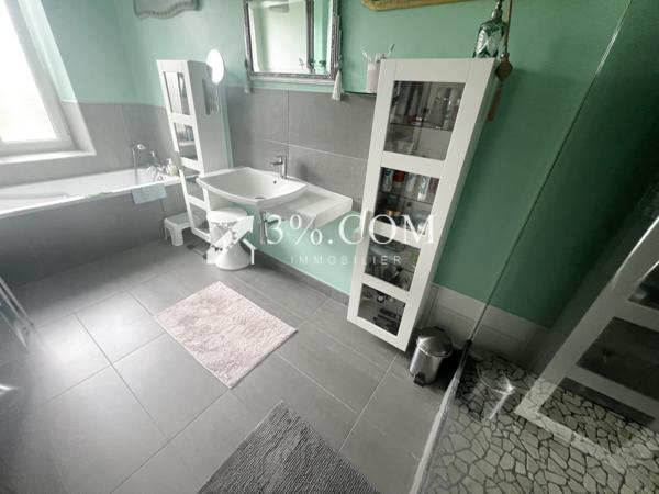 Maison 10 pièce(s) 4 chambre(s) 207 m²