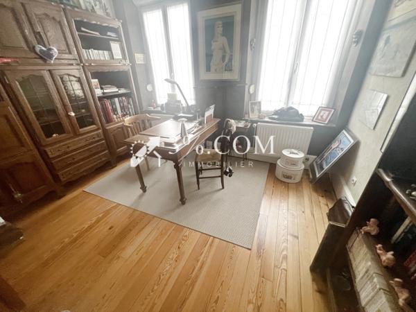 Maison 10 pièce(s) 4 chambre(s) 207 m²