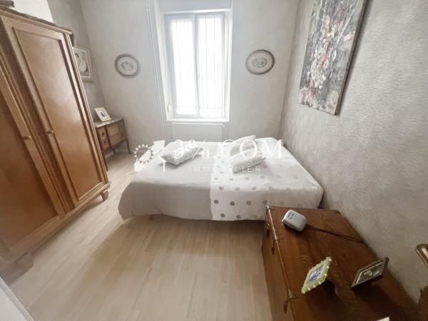 Maison 10 pièce(s) 4 chambre(s) 207 m²