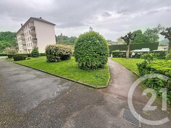 Appartement à vendre  3 pièces - 70 m 2   LA TOUR DU PIN  - 38