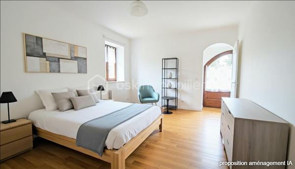 Maison traditionnelle de 317 m²