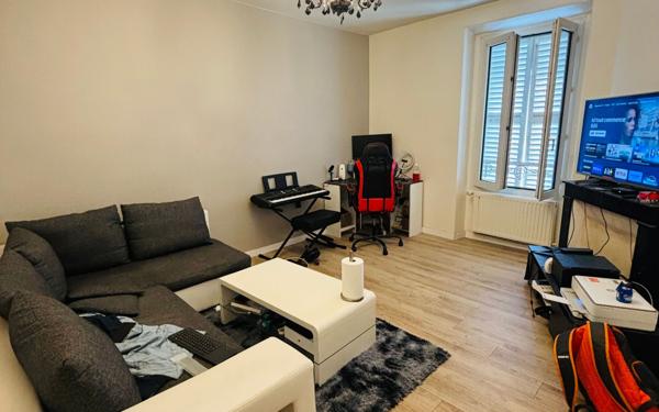 Appartement à vendre    2 pièces • 47 m2 Stains