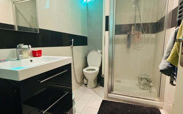 Appartement à vendre    2 pièces • 47 m2 Stains