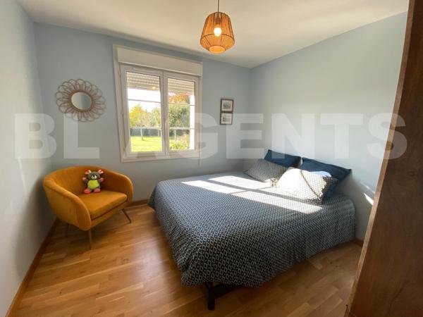 Authentique longère rénovée avec dépendances à Saint-Rémy-du-Val (72)