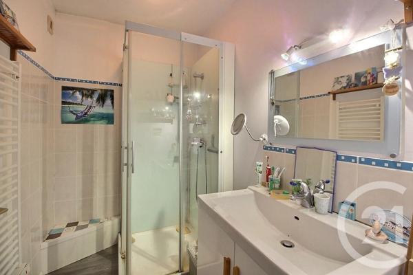 Appartement F2 Bis à vendre  3 pièces - 64 m 2   MERIGNAC  - 33