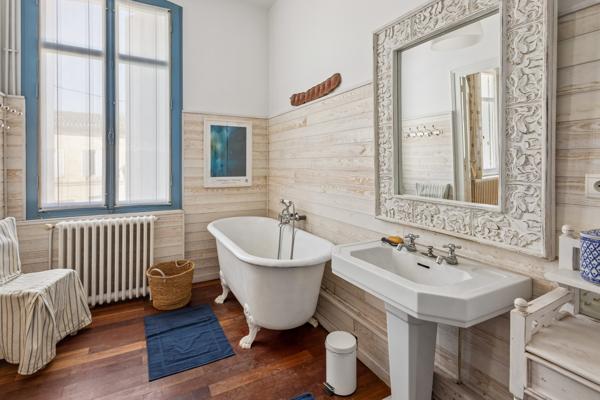 Maison 8 pièces - 420 m²