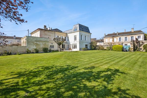 Maison 8 pièces - 420 m²