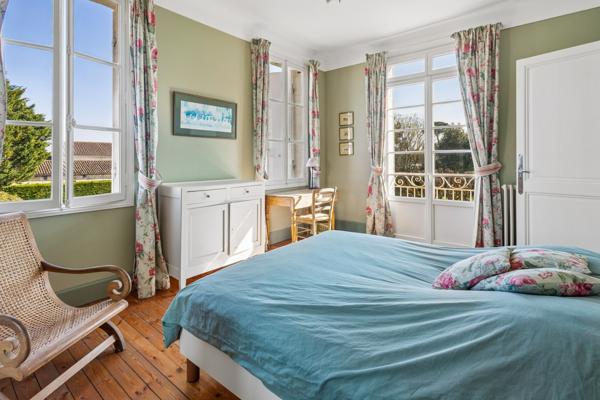 Maison 8 pièces - 420 m²