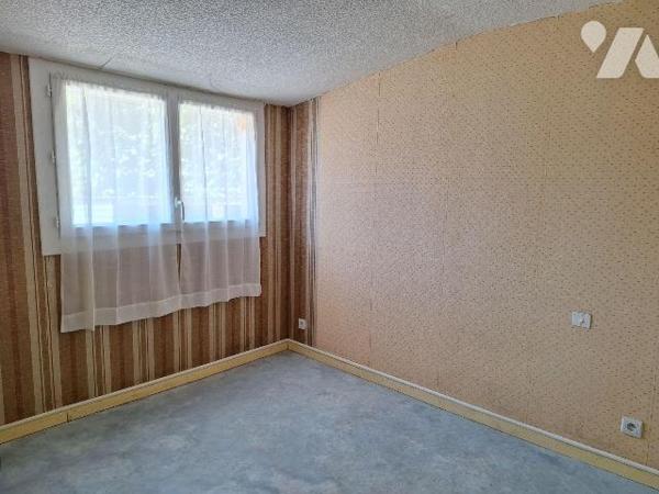 Maison d'habitation, comprenant :
- au rez de chaussée : pièce de vie, dégagement, salle d'eau...