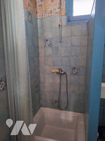 Maison d'habitation, comprenant :
- au rez de chaussée : pièce de vie, dégagement, salle d'eau...