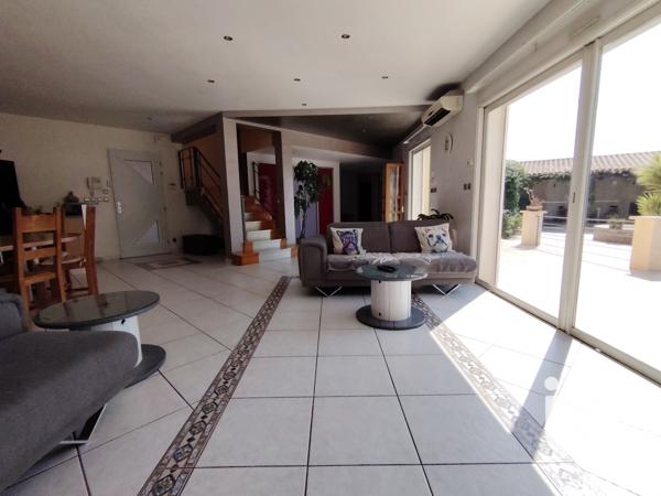 Maison à vendre 5 pièces 237 m² Garons