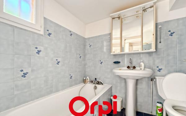 Appartement à vendre    2 pièces • 30,69 m2 Bandol