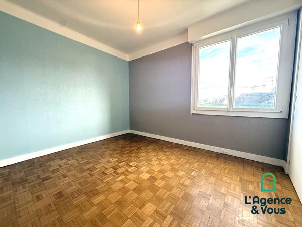 appartement 3 pièces à vendre à lorient centre-ville – dernier étage, balcon, garage privatif et cave