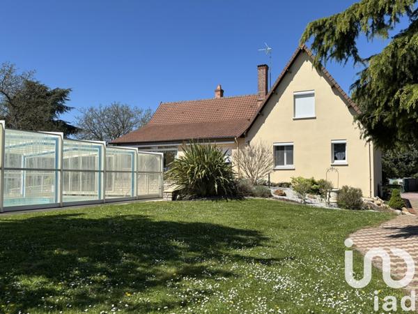 Maison 10 pièces de 214 m² à Loudun (86200)