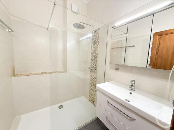 Maison à vendre  3 pièces - 63,35 m 2   CAVALAIRE SUR MER  - 83
