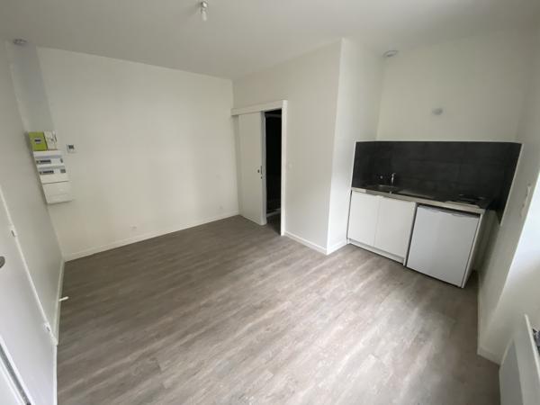 STUDIO NEUF RUE JACOBINS 16 M2 - Clermont-Province