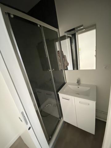 STUDIO NEUF RUE JACOBINS 16 M2 - Clermont-Province